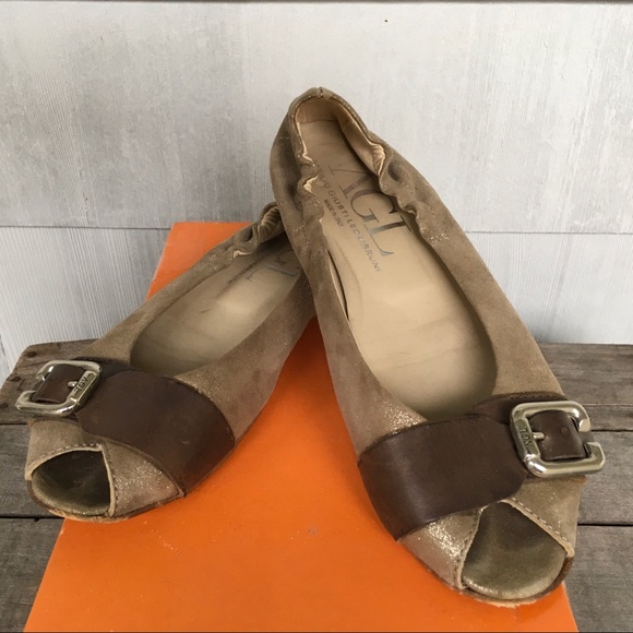 AGL Attilio Giusti Leombruni Taupe Suede Open Toe Buckle Ballet Flats Sz 38 / 8 - Picture 2 of 10